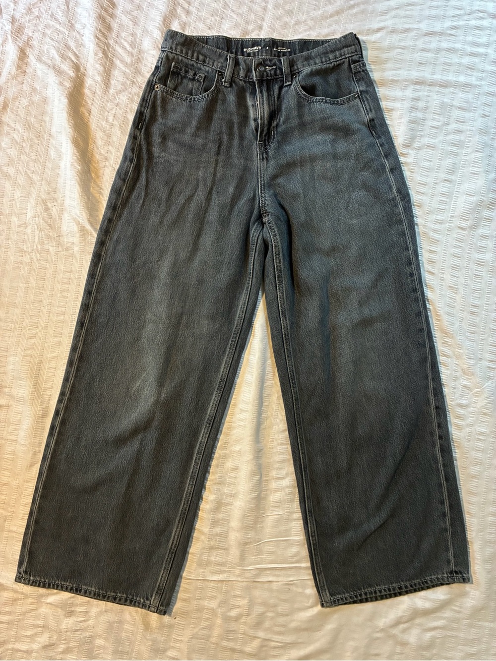 Old Navy High-Rise Baggy Wide-Leg Drapey Jeans in a washed dark grey/black denim